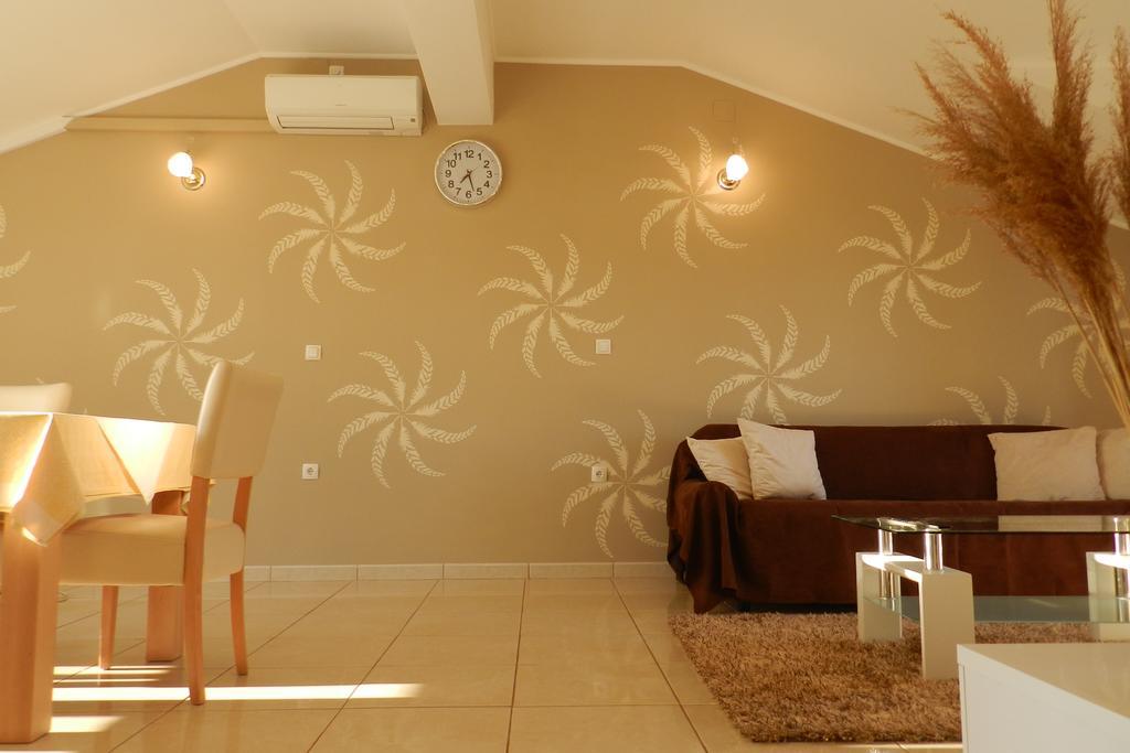 Apartments Milka Vodice Zimmer foto