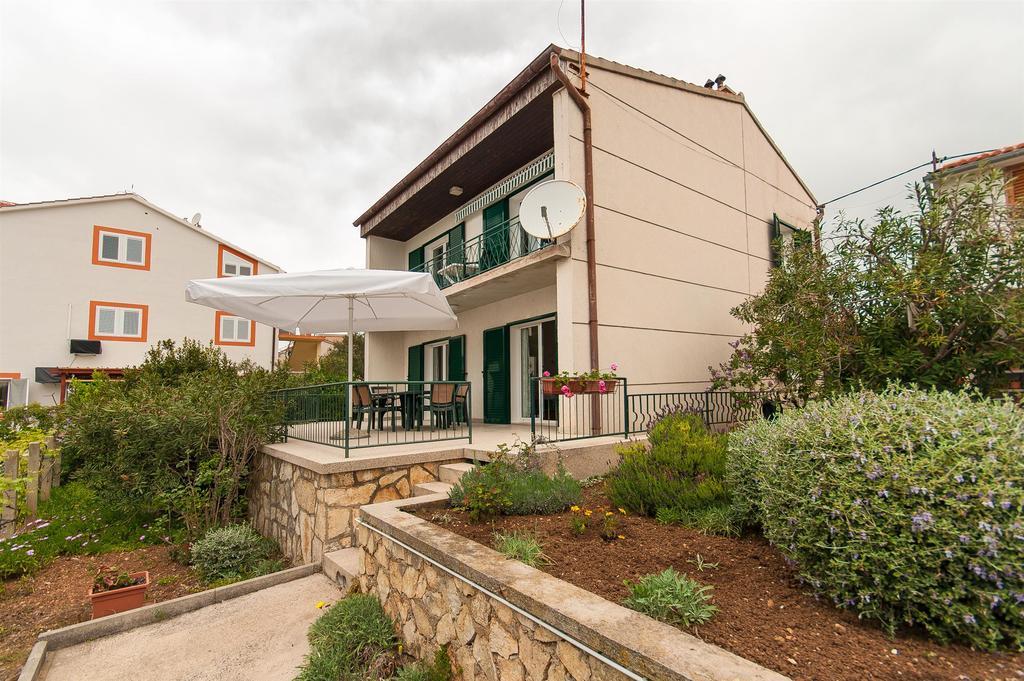 Apartments Milka Vodice Exterior foto